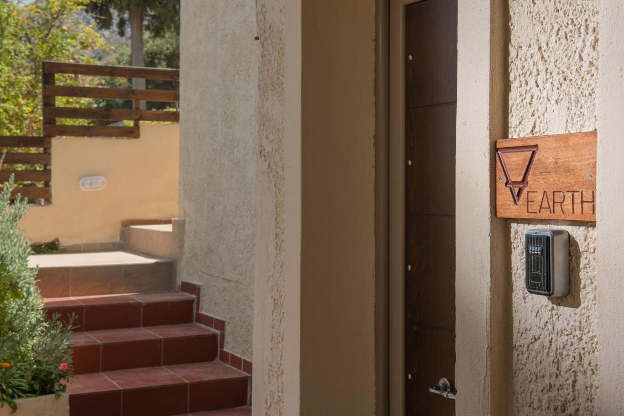 4 Elements Holiday Homes خيرسونِسوس المظهر الخارجي الصورة